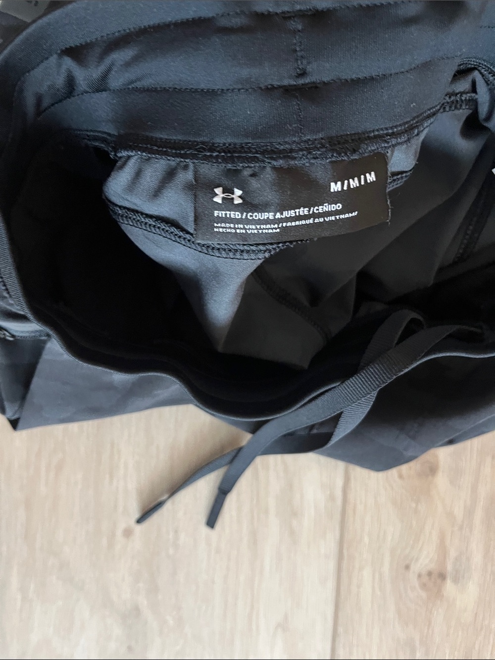 Under Armour Black fitted camo joggers - Picture 4 of 6